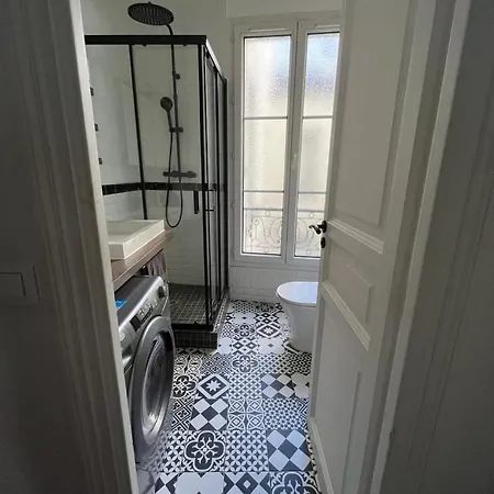 Apartment Chaleureux 11 Paris