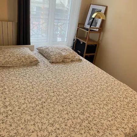Apartment Chaleureux 11 *