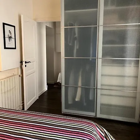 Apartment Chaleureux 11 Paris